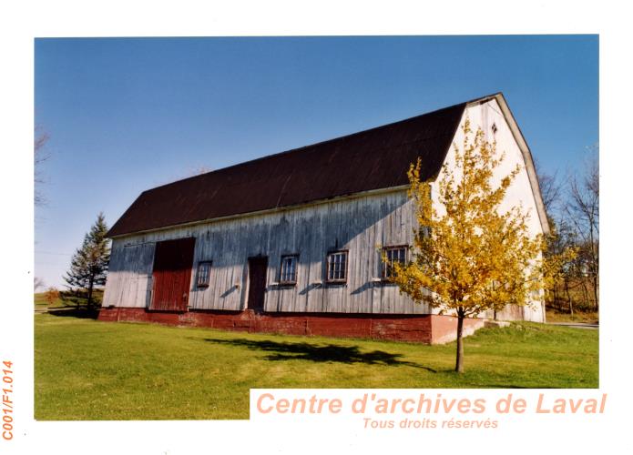 Btiment de ferme situ au 570, boulevard des Mille-les,  Saint-Franois-de-Sales.