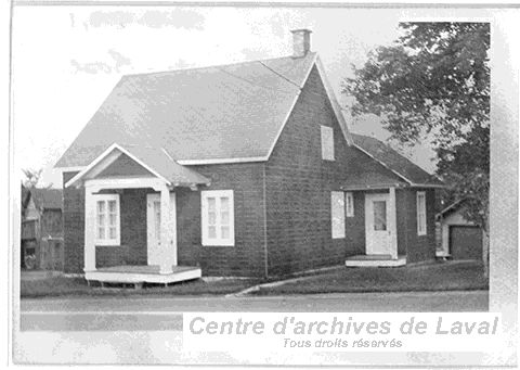 Maison situe au 408, boulevard Sainte-Rose, Sainte-Rose.