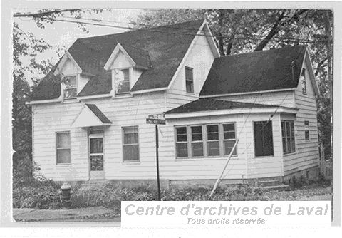 Maison situe au 315, boulevard Sainte-Rose, Sainte-Rose.