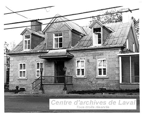 Maison situe au 202, boulevard Sainte-Rose, Sainte-Rose.