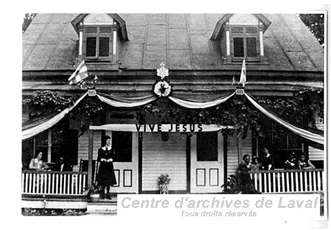 Maison autrefois situe au 1115 et 1117, rue du Plateau-Ouimet, Sainte-Rose.