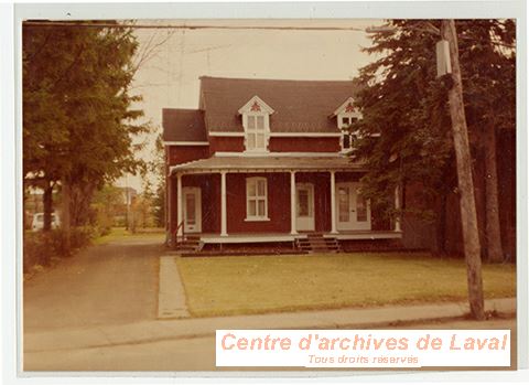 Maison situe au 264, boulevard Sainte-Rose, Sainte-Rose.