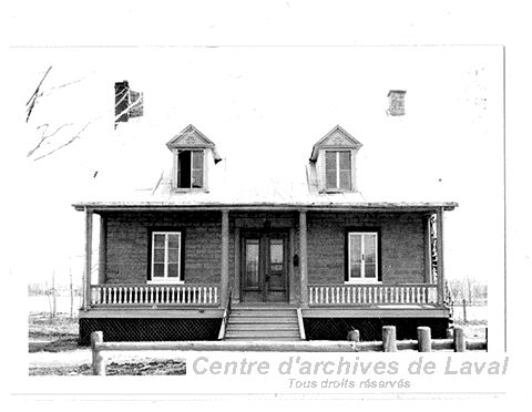 Maison autrefois situe au 273, boulevard Lvesque, Pont-Viau.