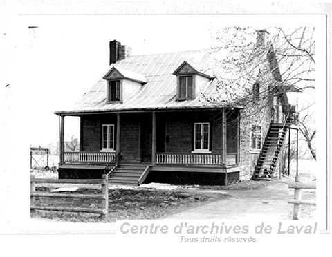 Maison autrefois situe au 273, boulevard Lvesque, Pont-Viau.