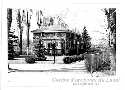 Maison situe au 180, boulevard Lvesque Est, pont-Viau.