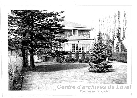 Maison situe au 180, boulevard Lvesque Est, Pont-Viau.