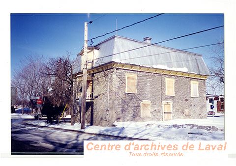 Maison situe au 4040, boulevard Saint-Martin Ouest, Chomedey.