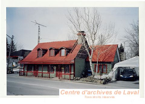 Maison situe au 3859, chemin du Souvenir, Chomedey.