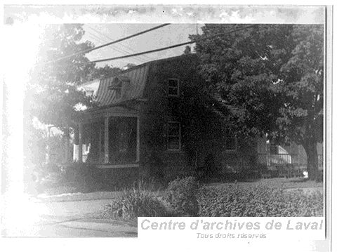 Maison situe au 185, boulevard Saint-Elzar Ouest, Vimont.