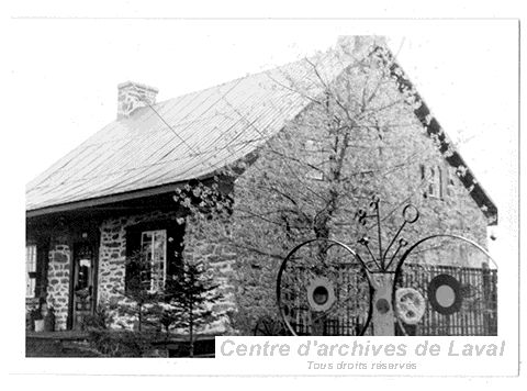 Maison autrefois situe au 285, boulevard Saint-Elzar Ouest, Vimont.