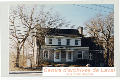 Maison Brignon-dit-Lapierre situe au 4251, boulevard Gouin Est, Montral.