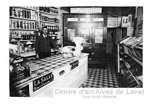 Le magasin gnral Victoria d'Aldric Dsautels,  Saint-Vincent-de-Paul.