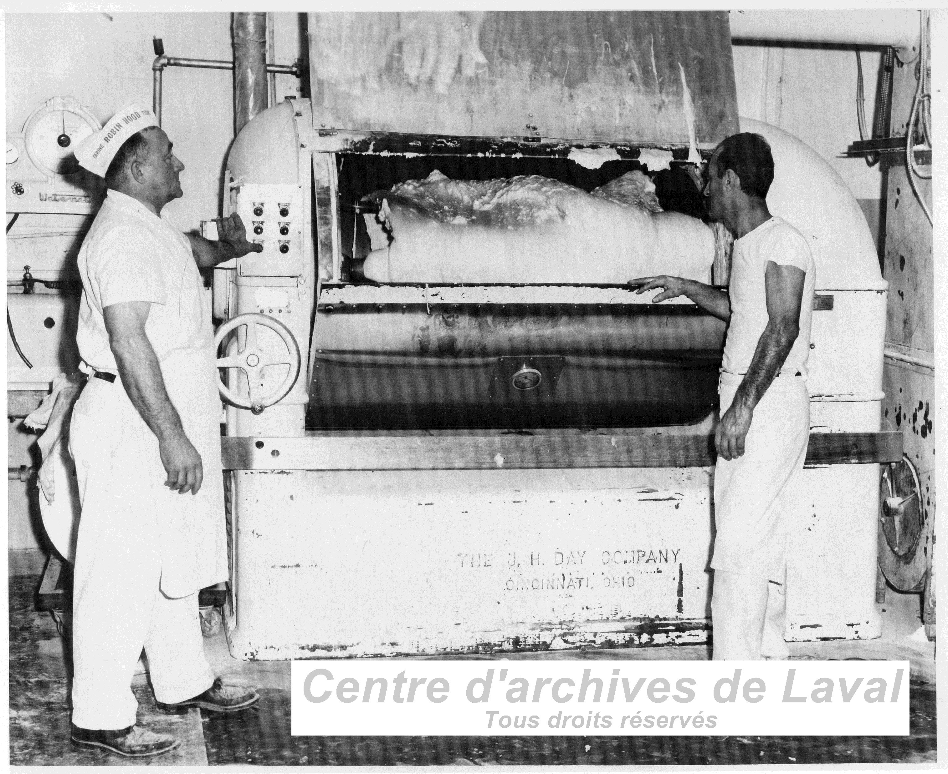 Malaxage de la pte  la Boulangerie Vanier et Frres,  Sainte-Rose.