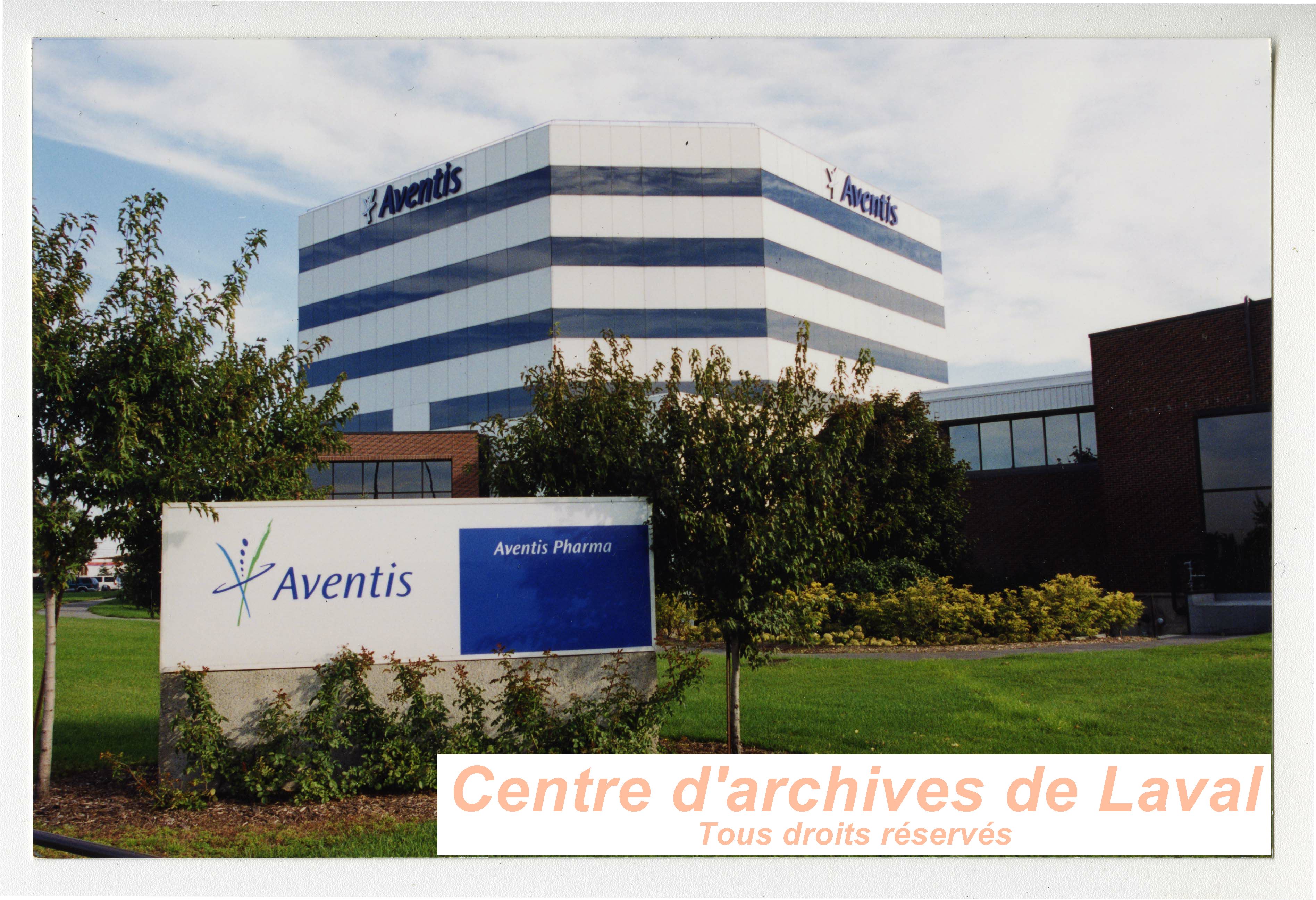 Btiment abritant l'entreprise Aventis Pharma,  Vimont