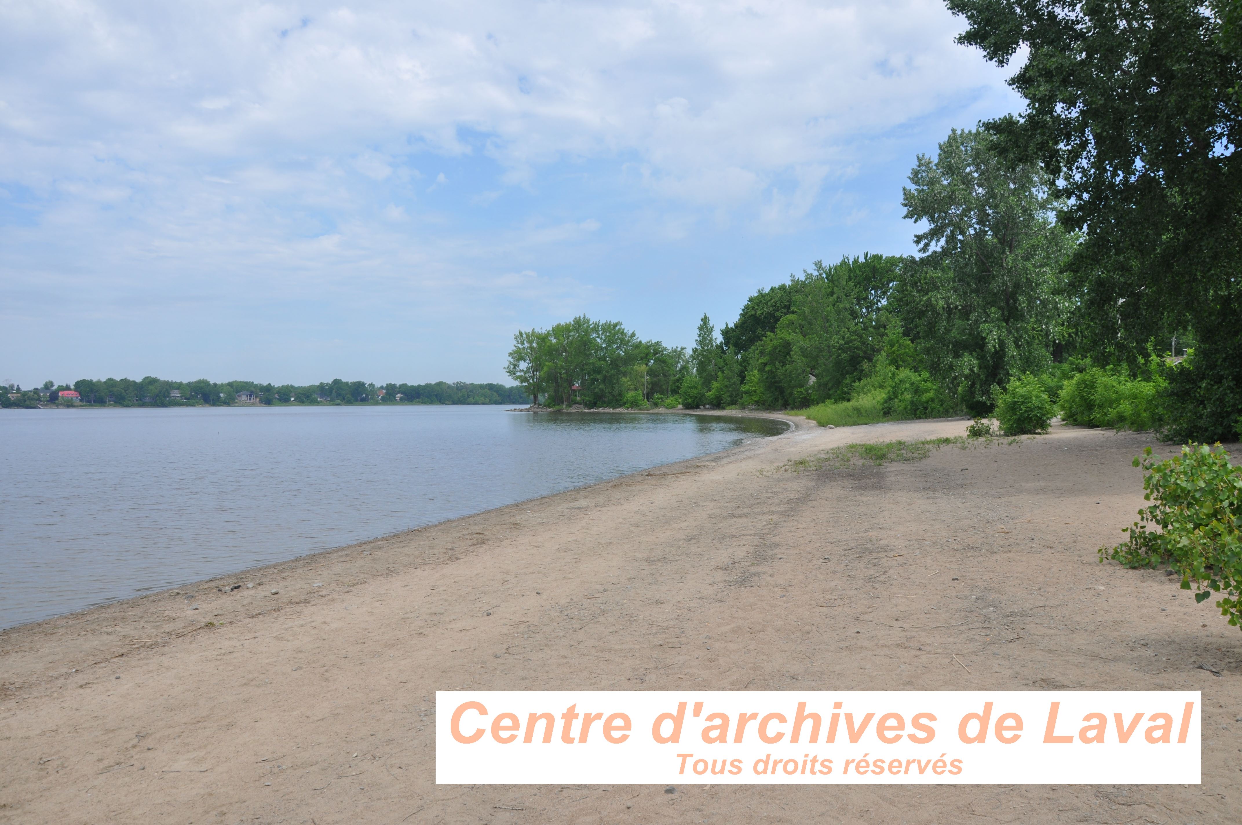 Photo de la plage  Laval-Ouest. Photo prise lors d'une visite guide, offerte aux employs et bnvoles du CAL et de la SHGIJ. Le tour tait anim par Franois Pilon le 6 juin 2024.