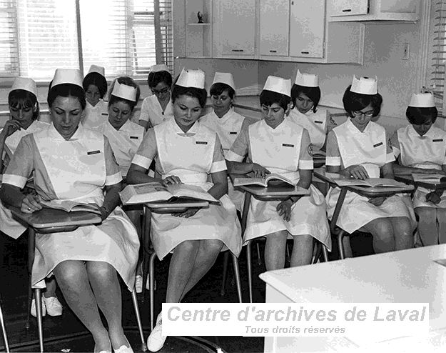 Salle de classe de l'cole des Gardes-Malade Auxiliaires de l'Hpital gnral de Ste-Rose.