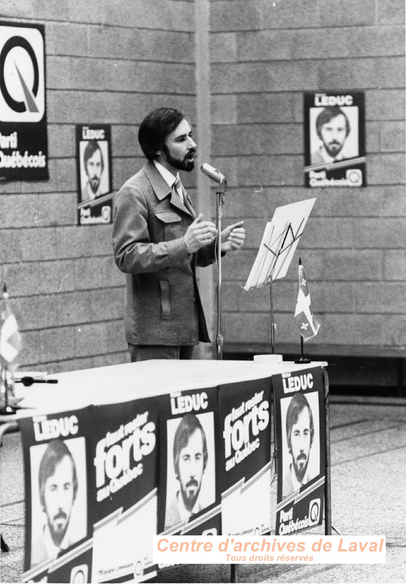 Michel Leduc lors d'un discours durant la campagne lectorale de 1981