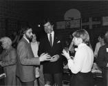 Michel Leduc en compagnie de Rodrigue Biron et Madeleine Dalphond-Guiral en 1983