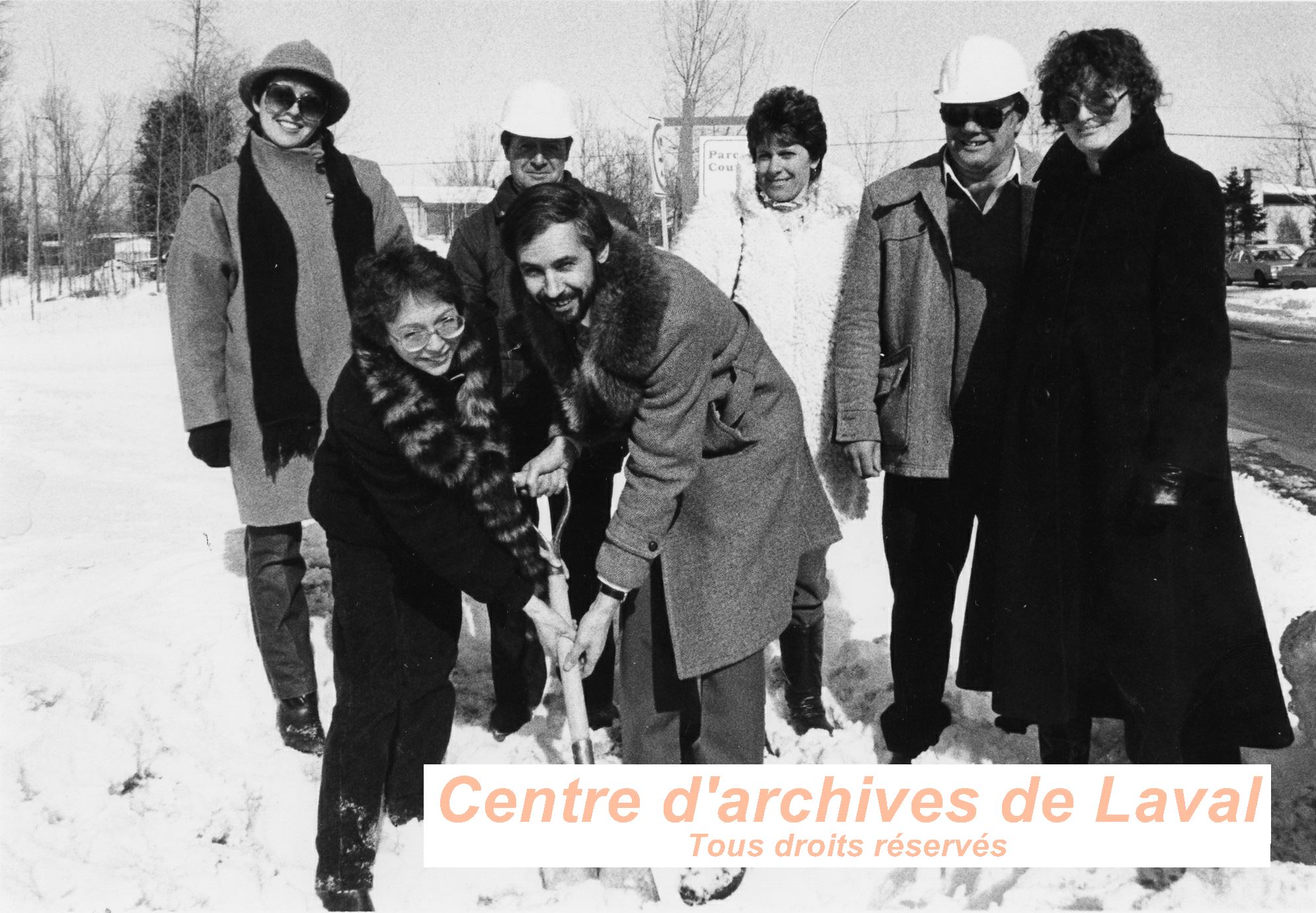 Pellete de terre officielle du dbut de la construction de la garderie Giboule en 1982