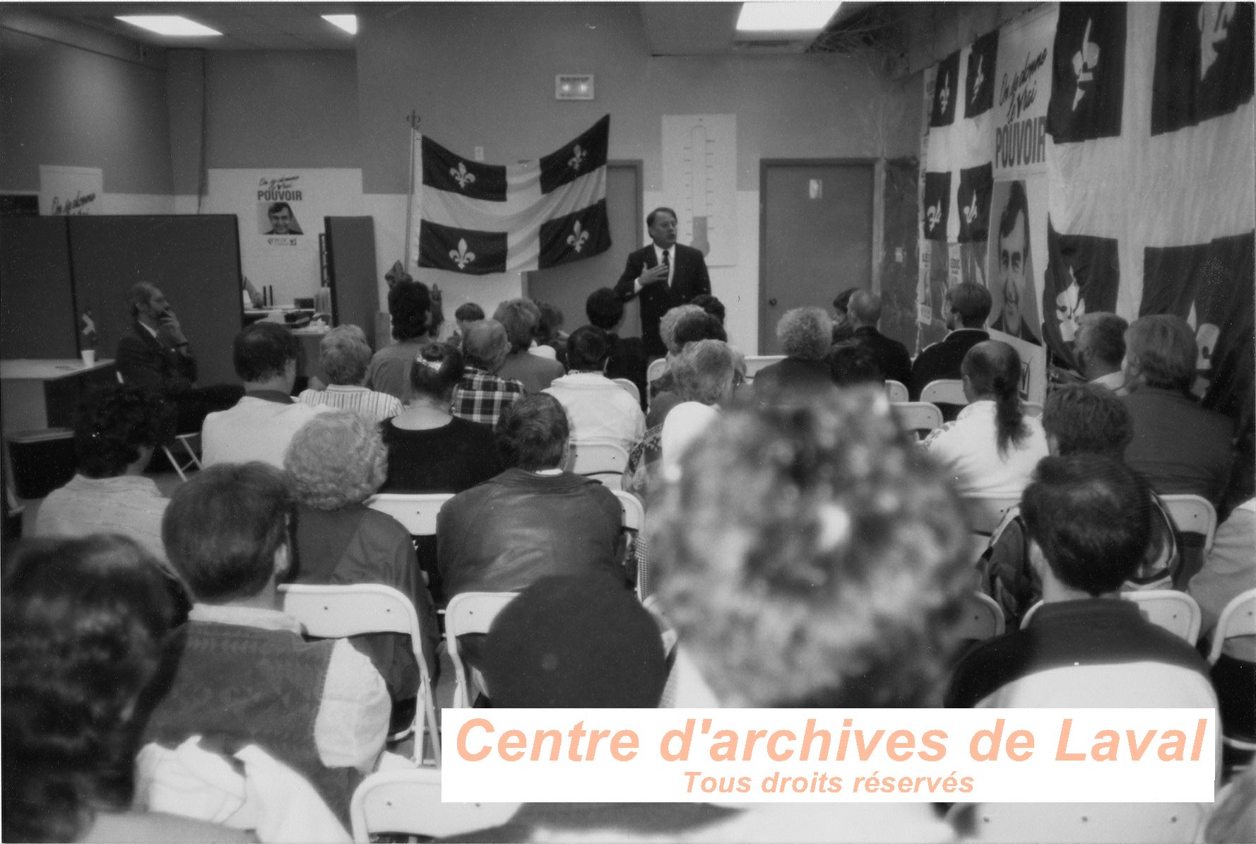 Bernard Landry donnant un discours