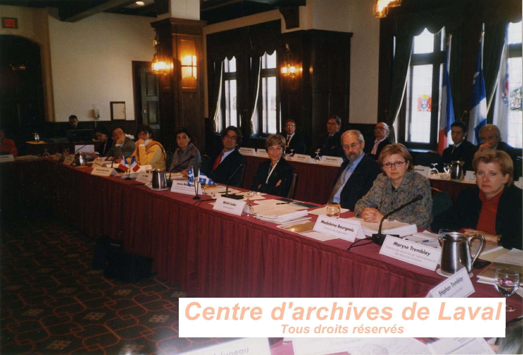 Runion du conseil d'administration de l'OFQJ  Qubec en 2002