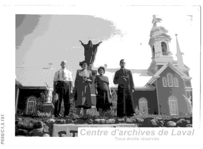 Le cur Roland Dagenais,  Saint-Fabien.