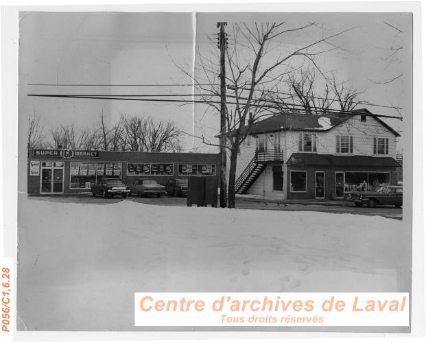 picerie IGA,  Sainte-Dorothe.