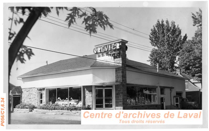 Le magasin gnral Crevier et frres,  Sainte-Dorothe.