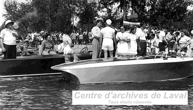 Premire parade nautique du Club nautique des Mille-les, 1945