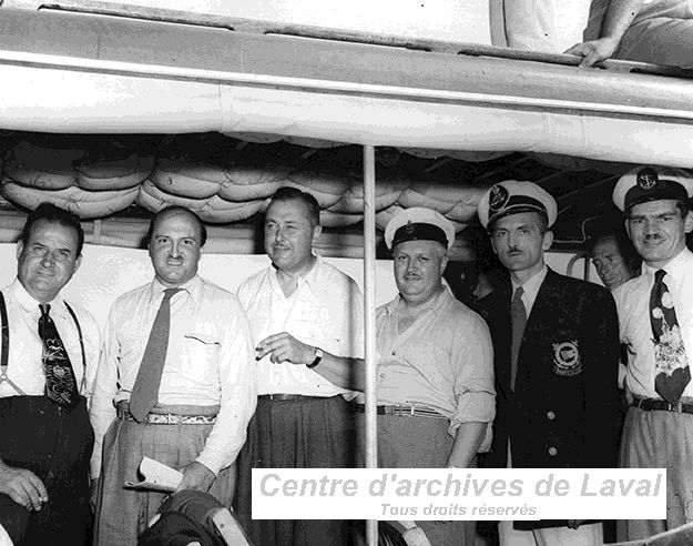 Treizime parade nautique du Club nautique des Mille-les, 1957