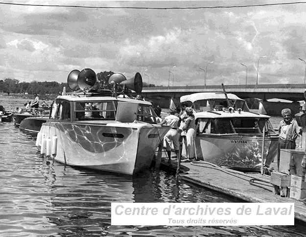 Seizime parade nautique du Club nautique des Mille-les, 1960