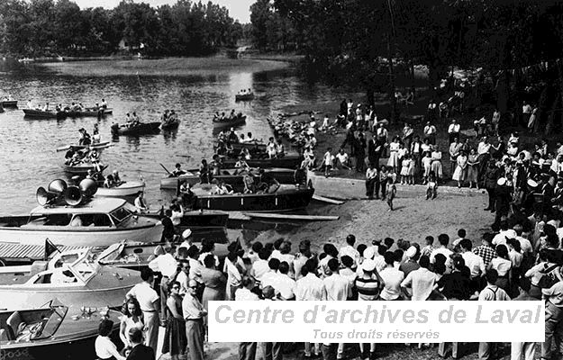 Dixime parade nautique du Club nautique des Mille-les, 1954