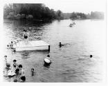 Laval Ouest - Saratoga Beach, gens se baignant