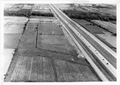 Vue aérienne de lots de terre et de l'autoroute 15