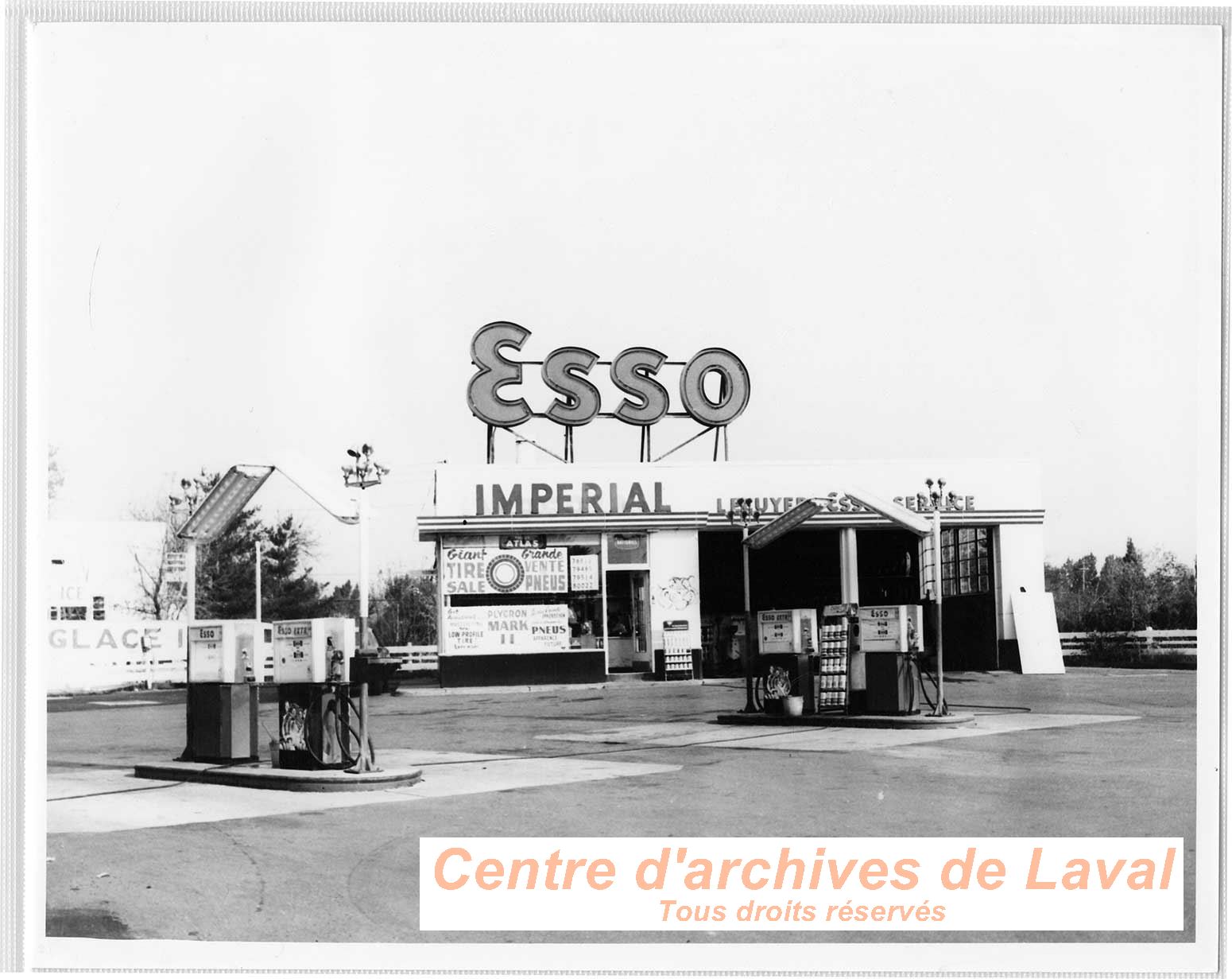 Station essence Esso