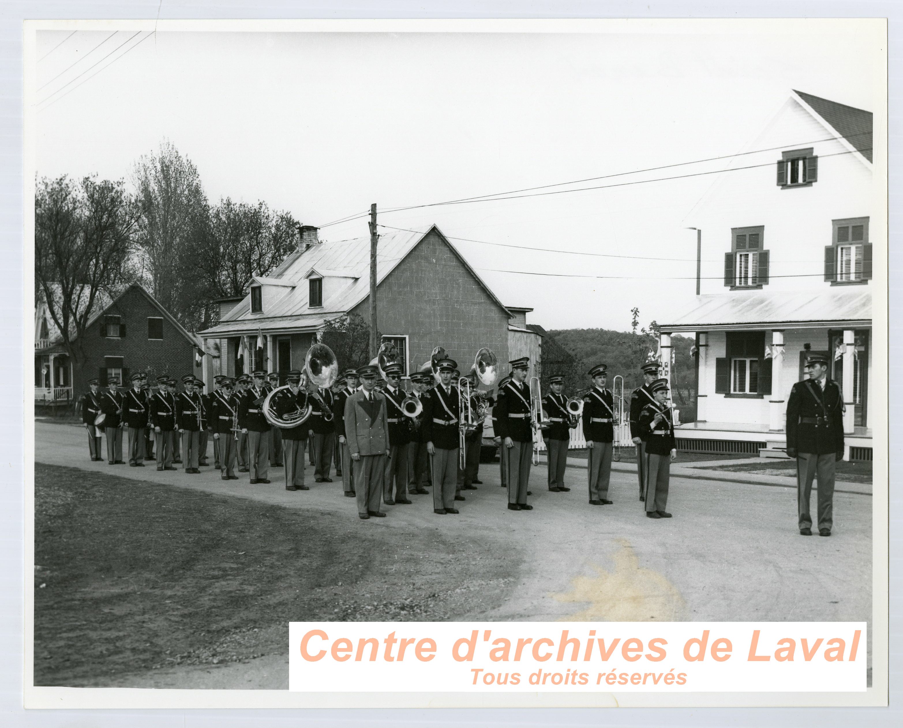 Fanfare lors des clbrations du 100e anniversaire du couvent d'Youville (1854-1954)  Saint-Benot en 1954.