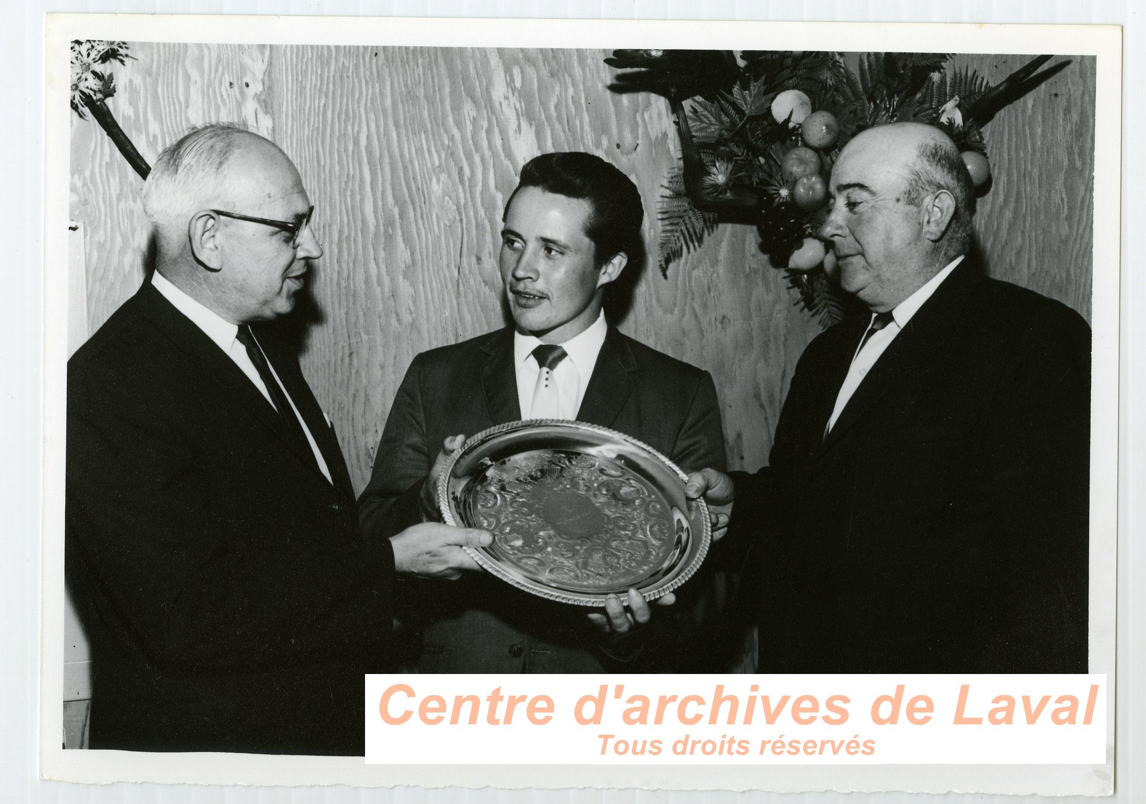 Rception suivant le concours de labour  Saint-Benot en 1964.