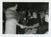 Une religieuse et une femme non identifies lors de clbrations en l'honneur de la Mre d'Youville  Saint-Benot en 1968.