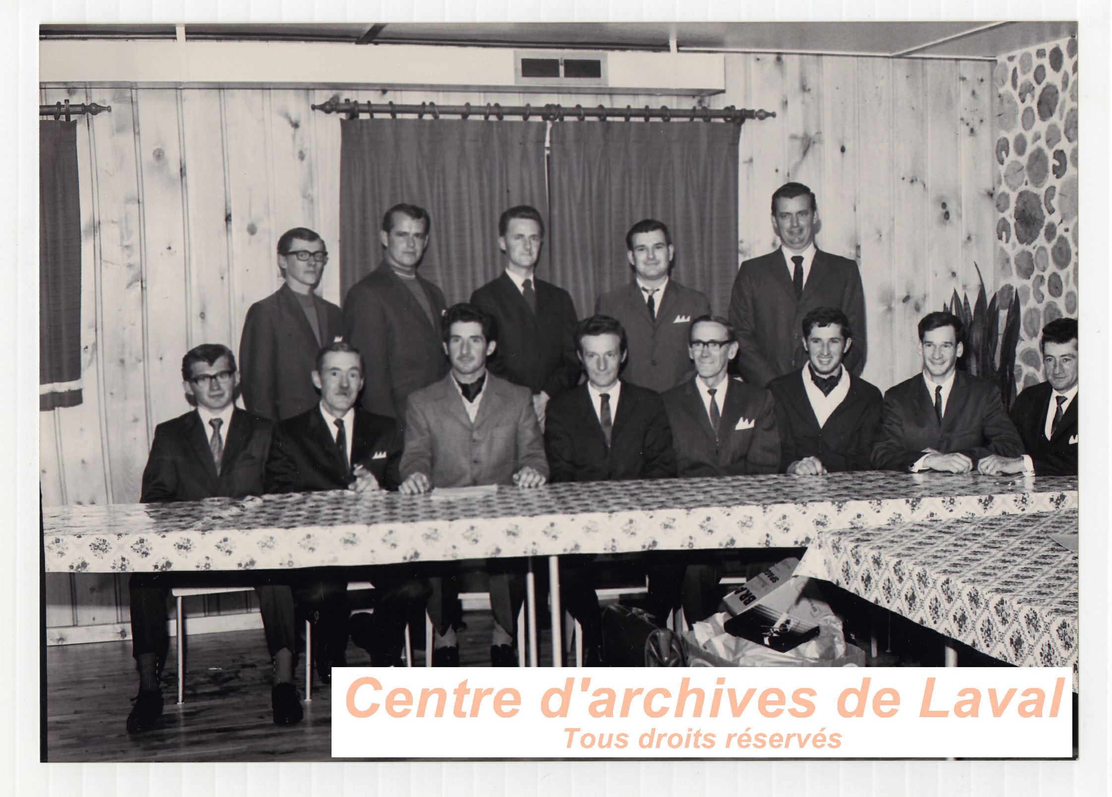 Participants du concours de labour de l'anne 1969  Saint-Benot.