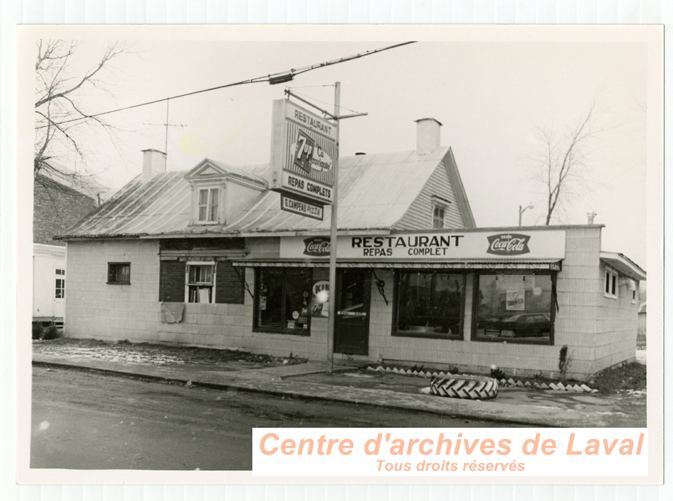 Le restaurant De Gatan Campeau situ au 16 rue Saint-Jean-Baptiste  Saint-Benot en 1971.