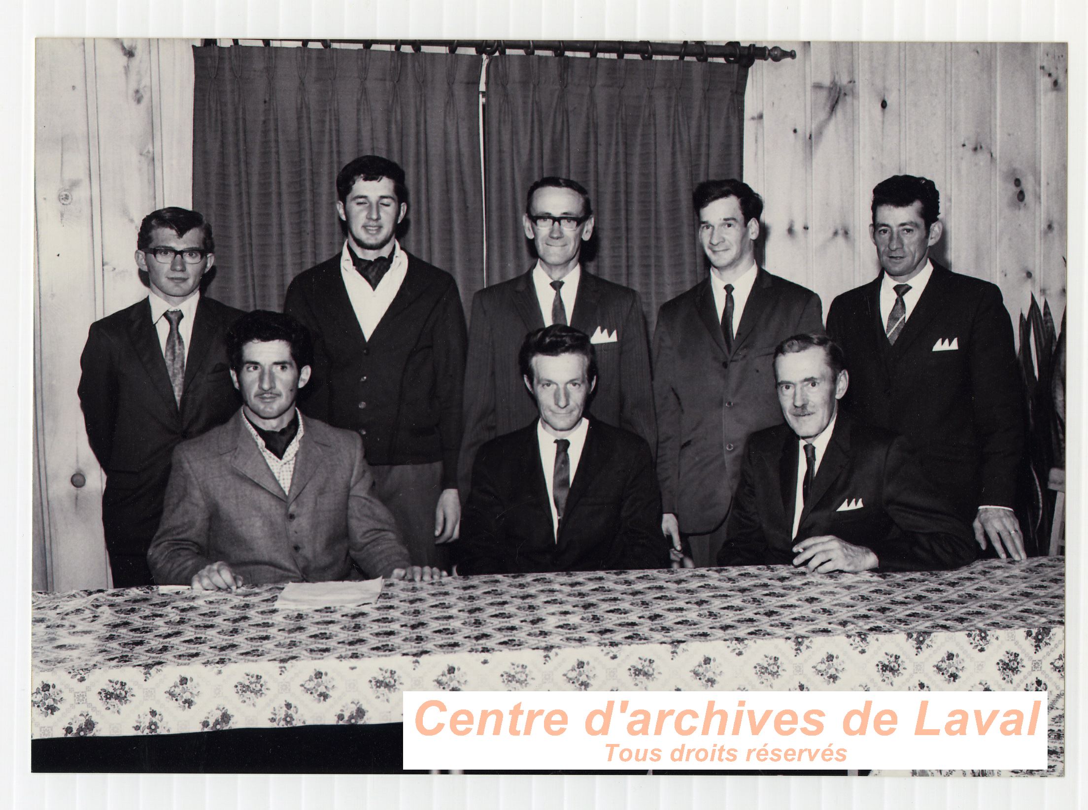 Participants du concours de labour de l'anne 1969  Saint-Benot.