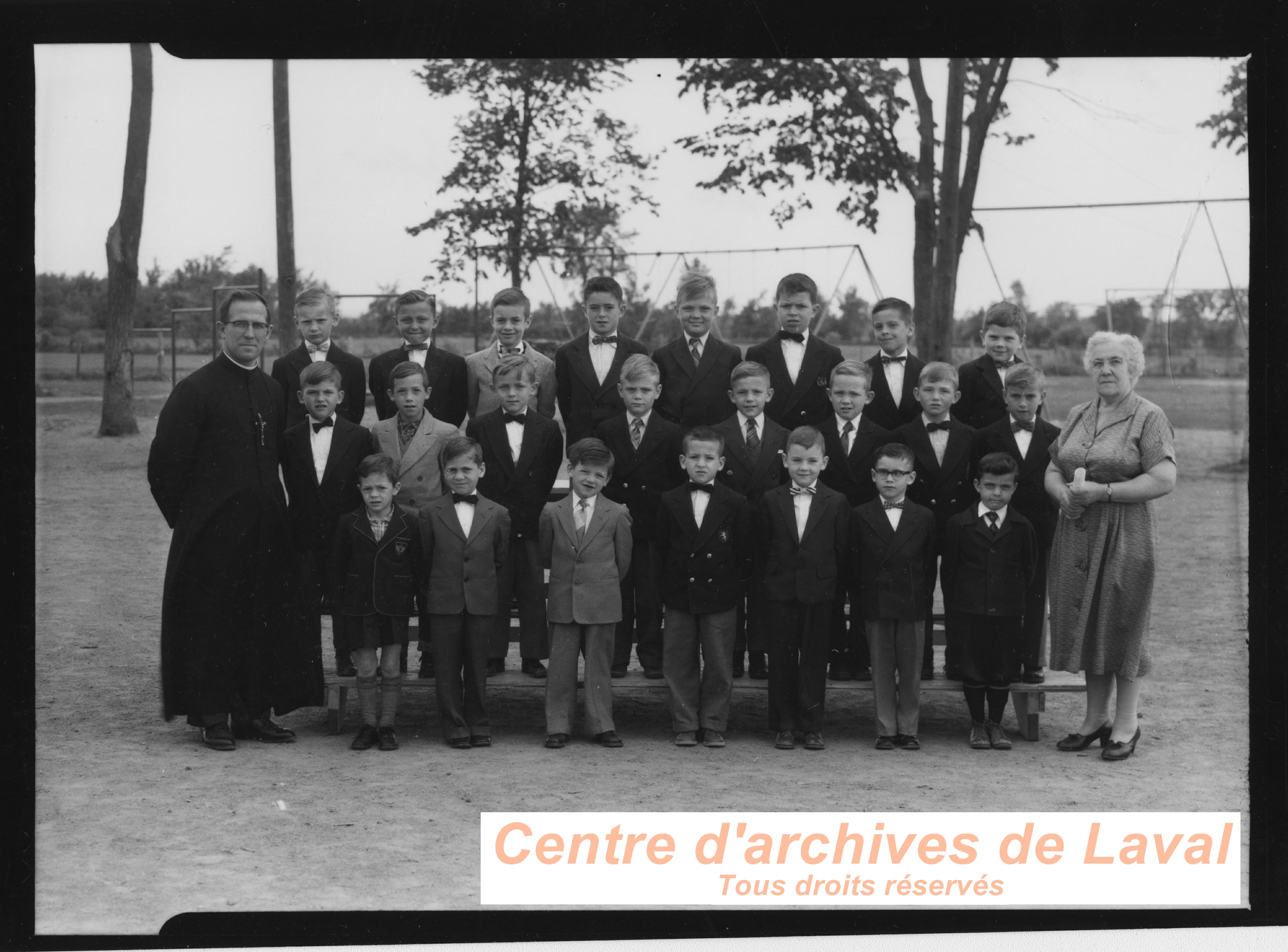 Groupe d'lves du Pensionnat Sainte-Anne, Sainte-Scholastique, en 1959