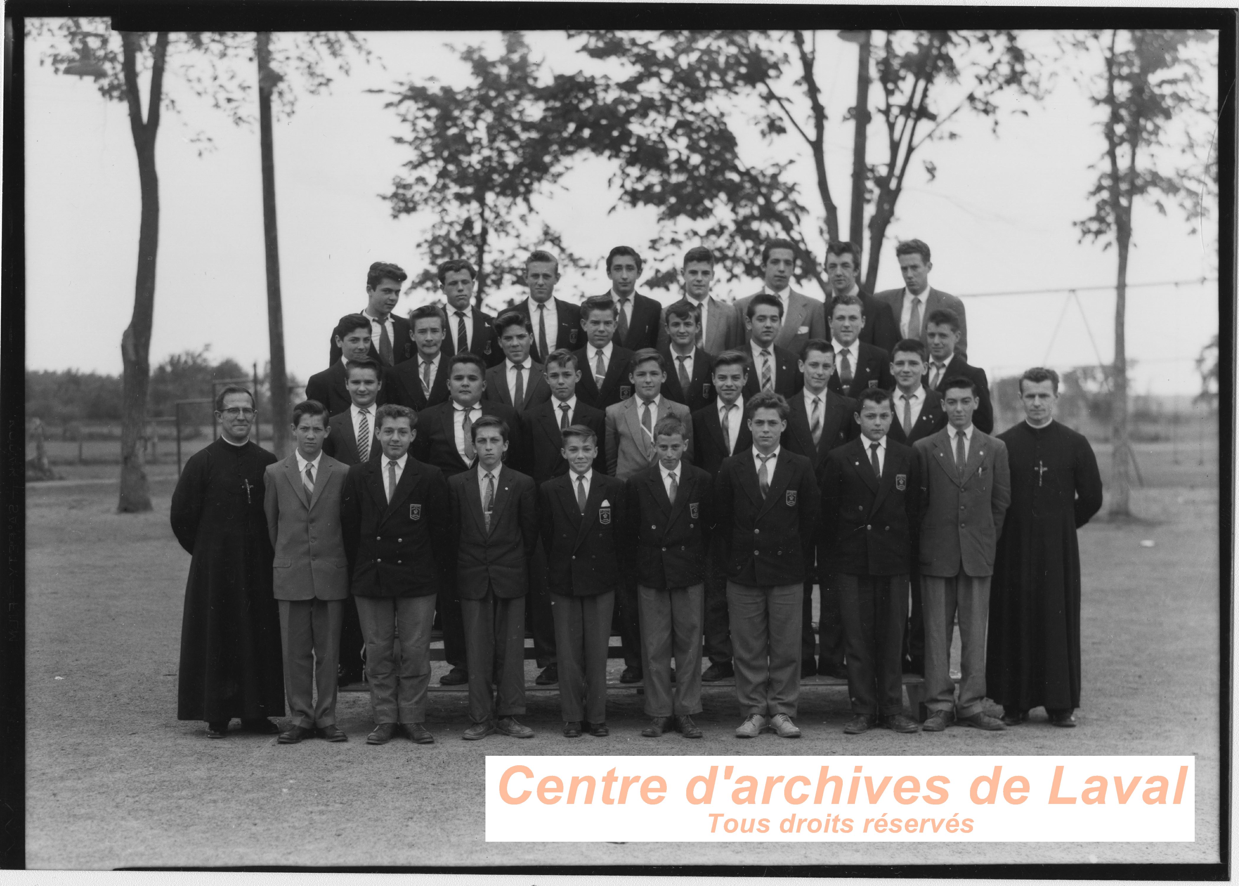 Groupe d'lves du Pensionnat Sainte-Anne, Sainte-Scholastique, en 1959