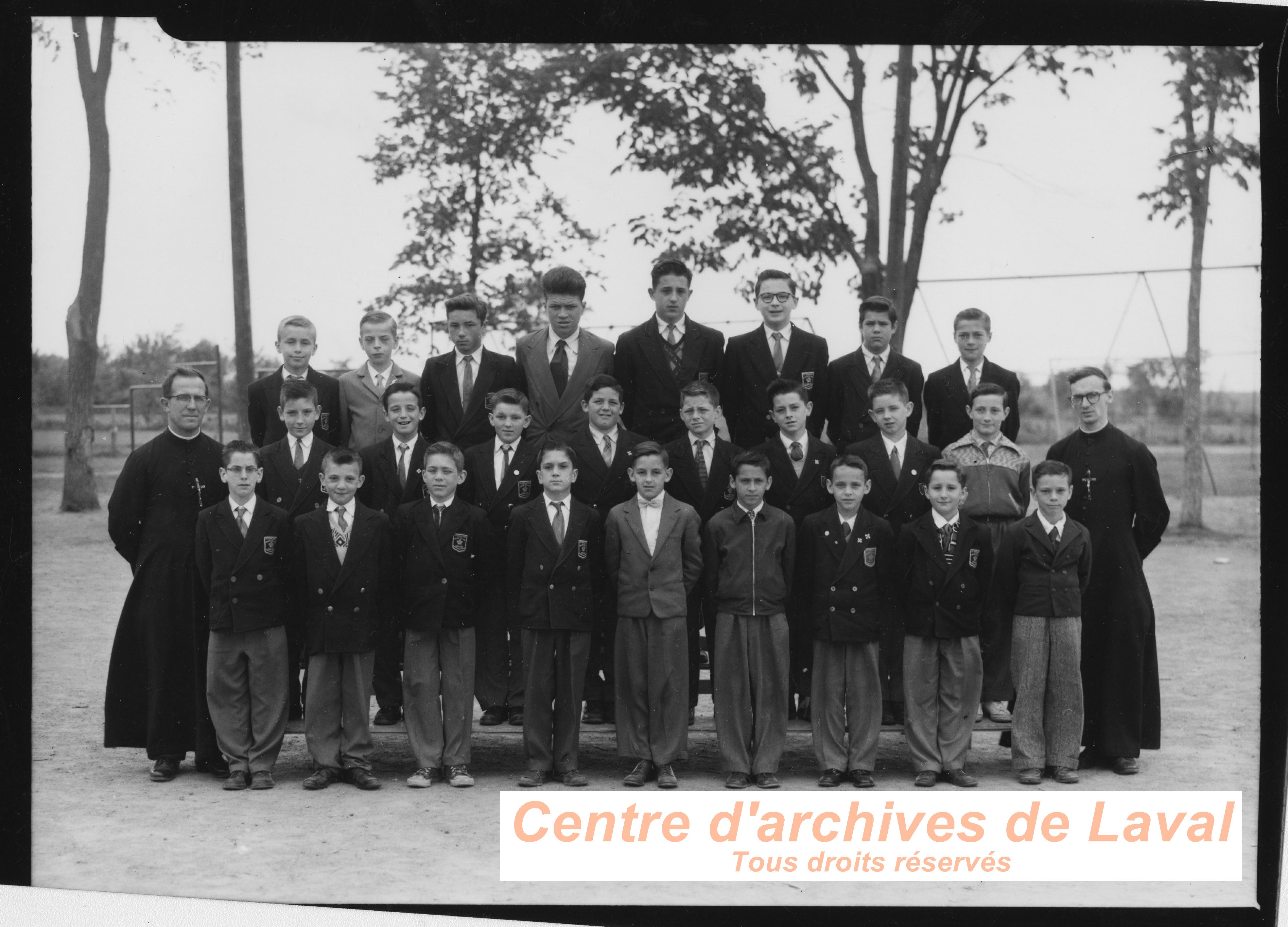 Groupe d'lves du Pensionnat Sainte-Anne, Sainte-Scholastique, en 1959