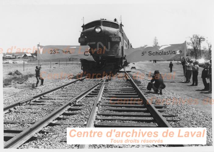 Arrive du train du Canadien National  Sainte-Scholastique le 23 mai 1972