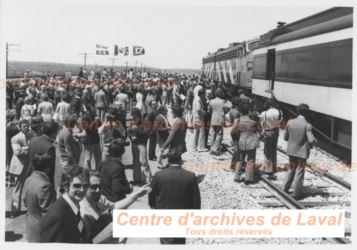 Arrive du train du Canadien National  Sainte-Scholastique le 23 mai 1972