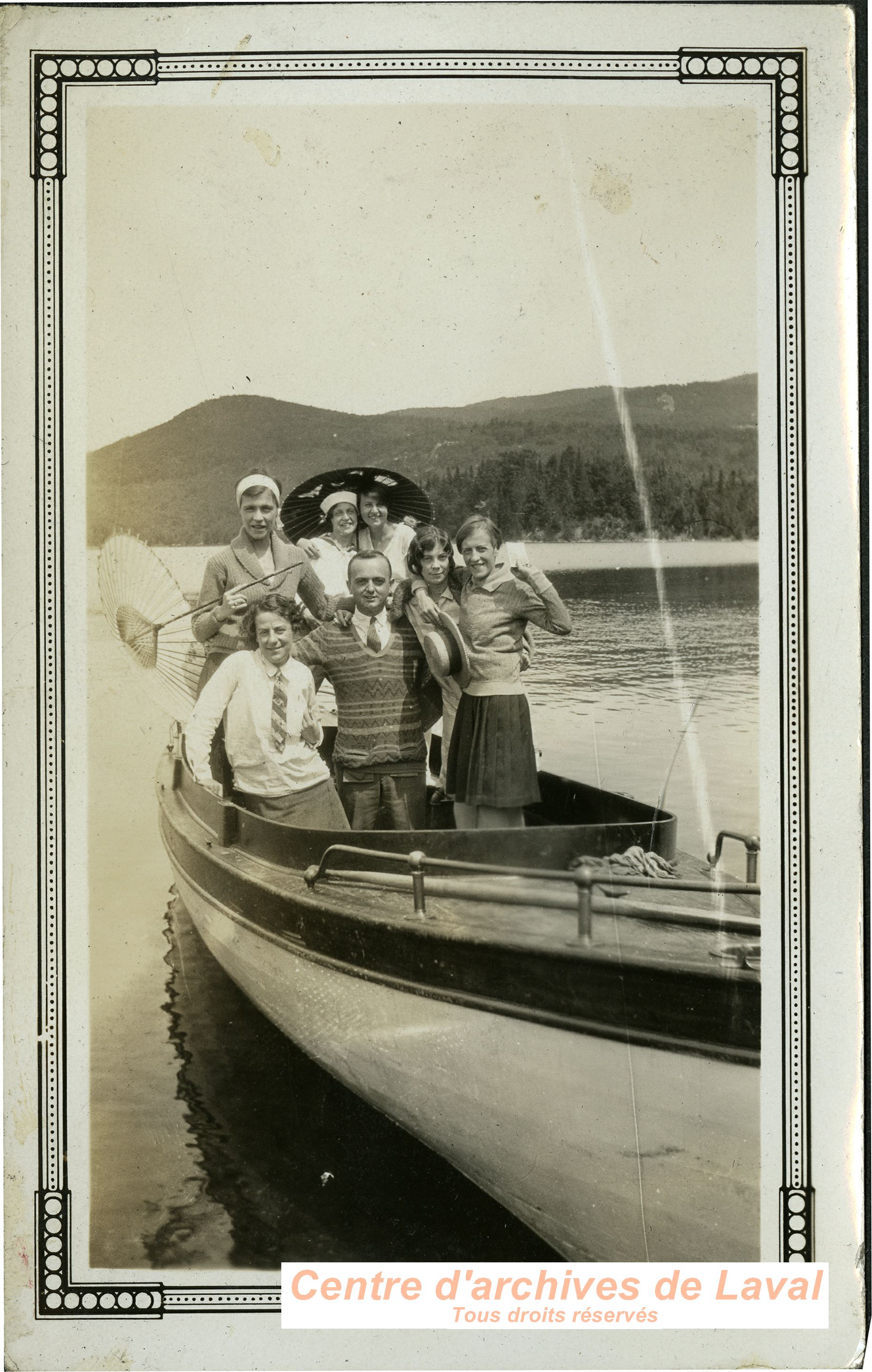 Groupe d'amis au lac Tremblant