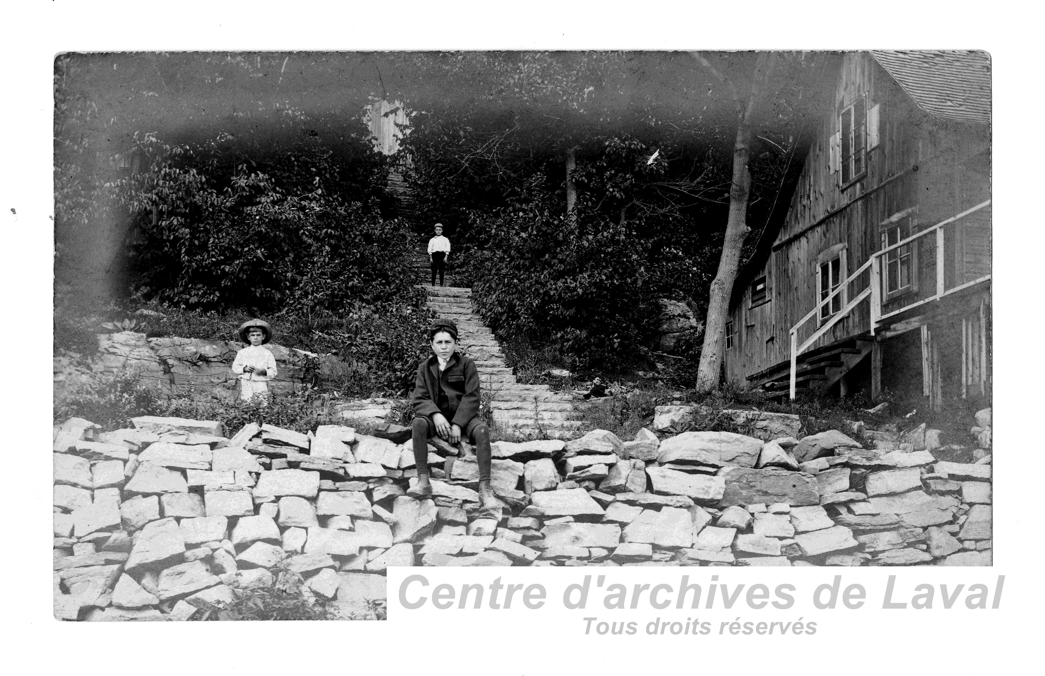 Escalier menant au boulevard Lvesque, Saint-Vincent-de-Paul.