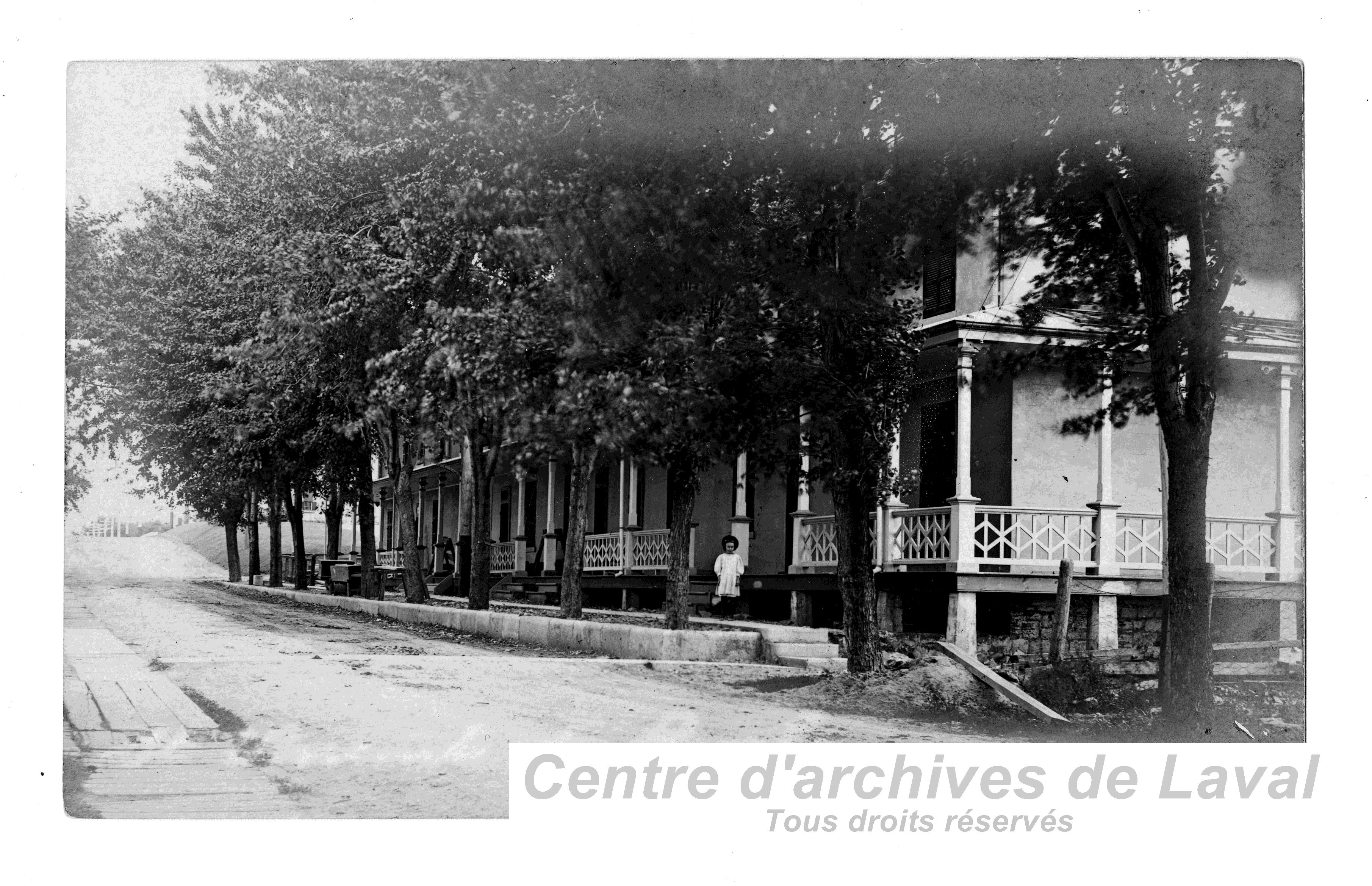 Logements pour employs du pnitencier Saint-Vincent-de-Paul.