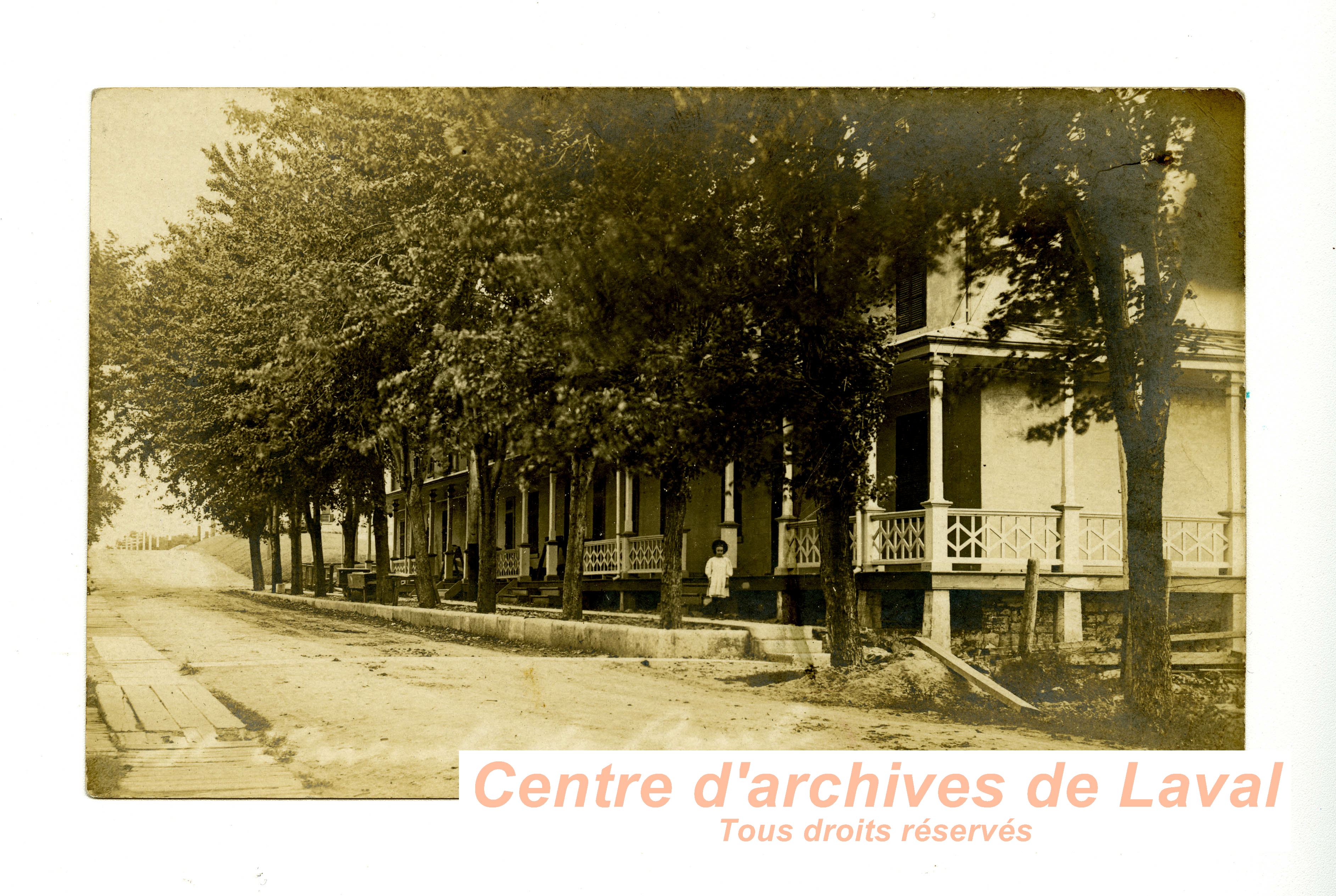 Logements pour employs du pnitencier Saint-Vincent-de-Paul.